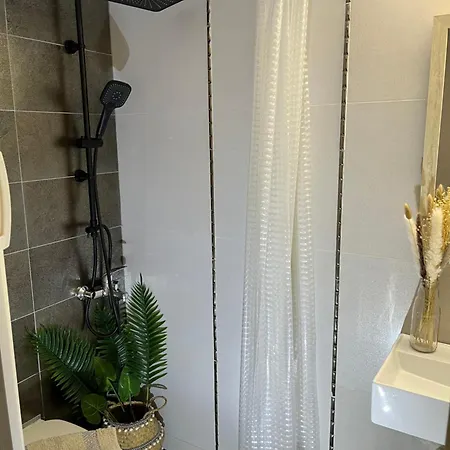 Konstantina Near The Apartmán