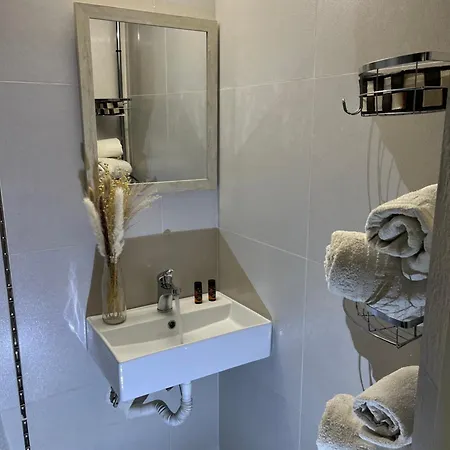 Konstantina Near The Apartmán Chania (Crete)